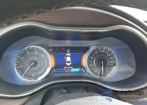 2015 Chrysler 200 C z USA, uszkodzony, nr VIN 1C3CCCEG1FN512197